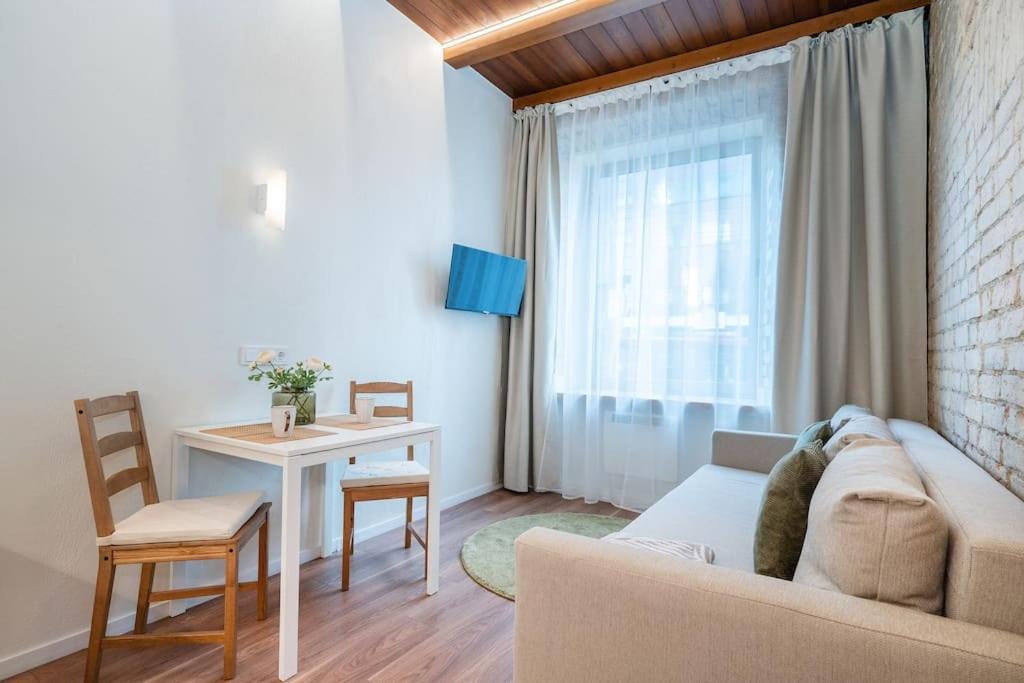 Warm In The Heart Of VNO